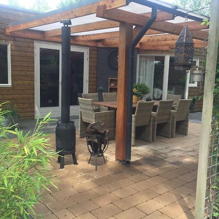 Rumah Kita, Bungalow Met 2 Slaapkamers In Het Mooie Drenthe Erm Luaran gambar